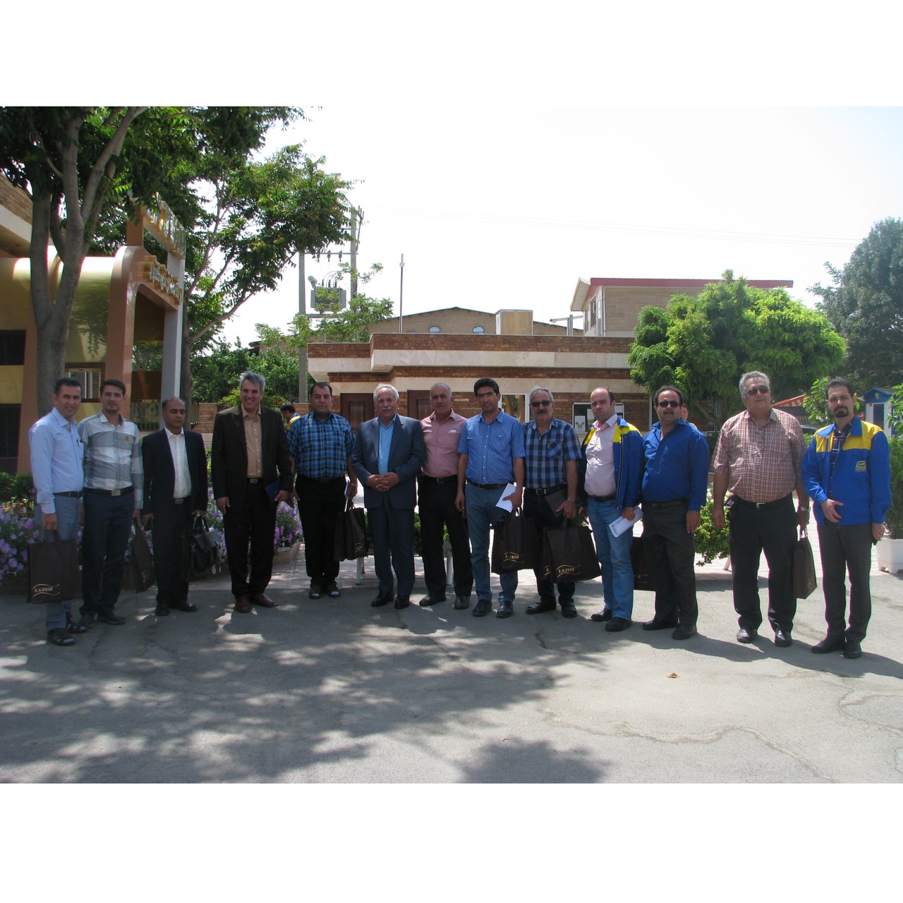 بازدید روسای ترابری خطوط لوله و مخابرات نفت ایران از جرثقیل کارگاهی 35 تن زوملاین